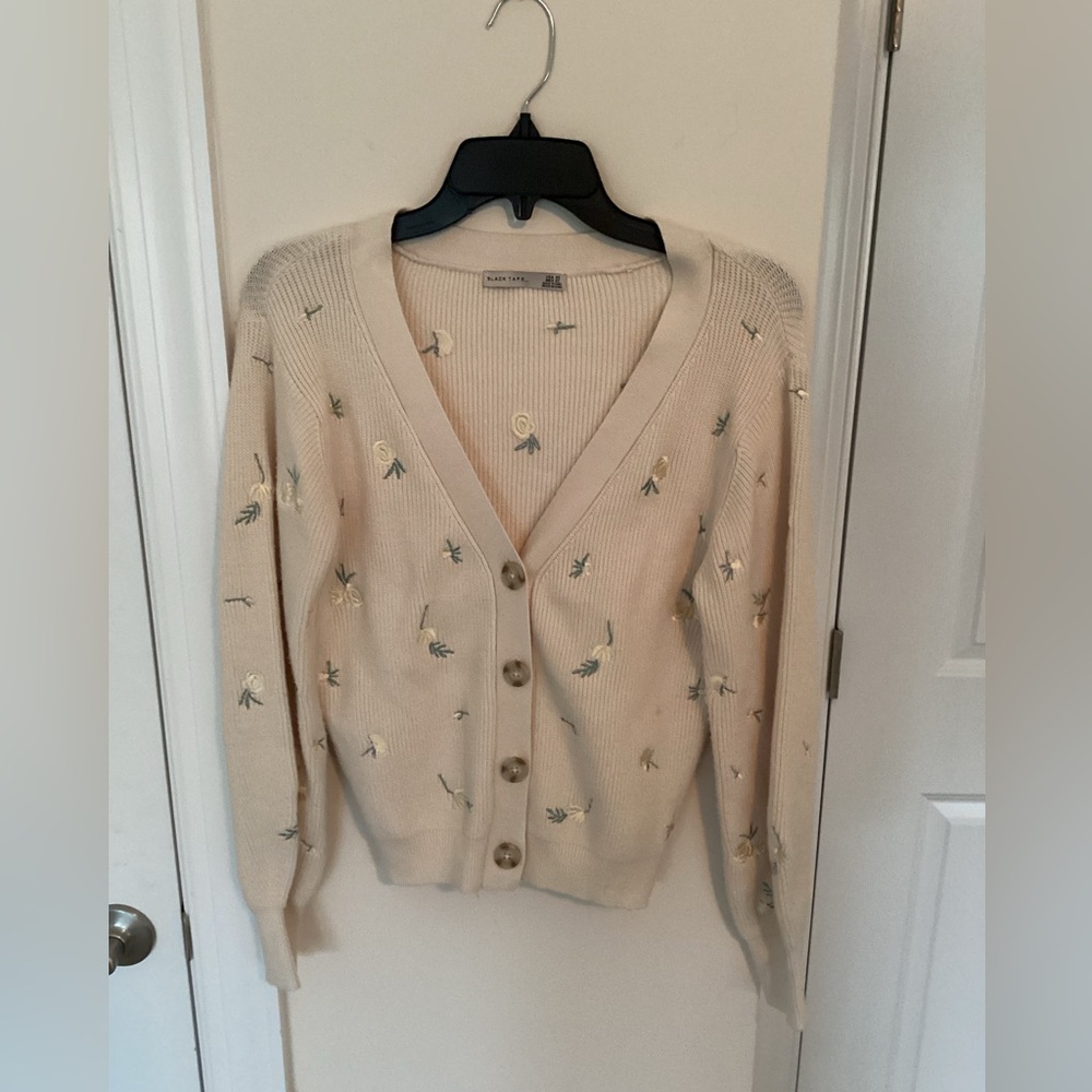 Black Tape, Cream Cardigan with Floral embroidered details XS